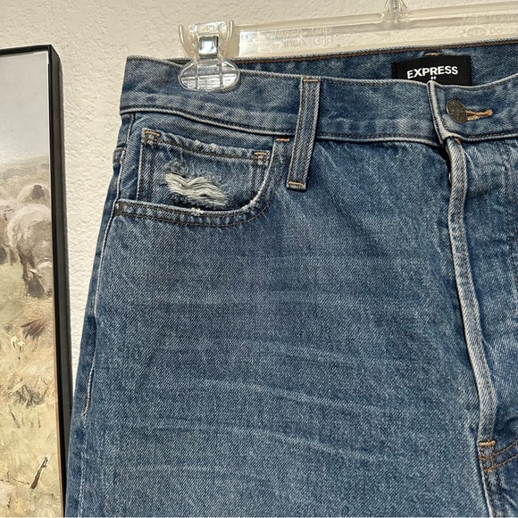 Express High Waisted Original Ripped Cropped Dad Jeans - Picture 10 of 11